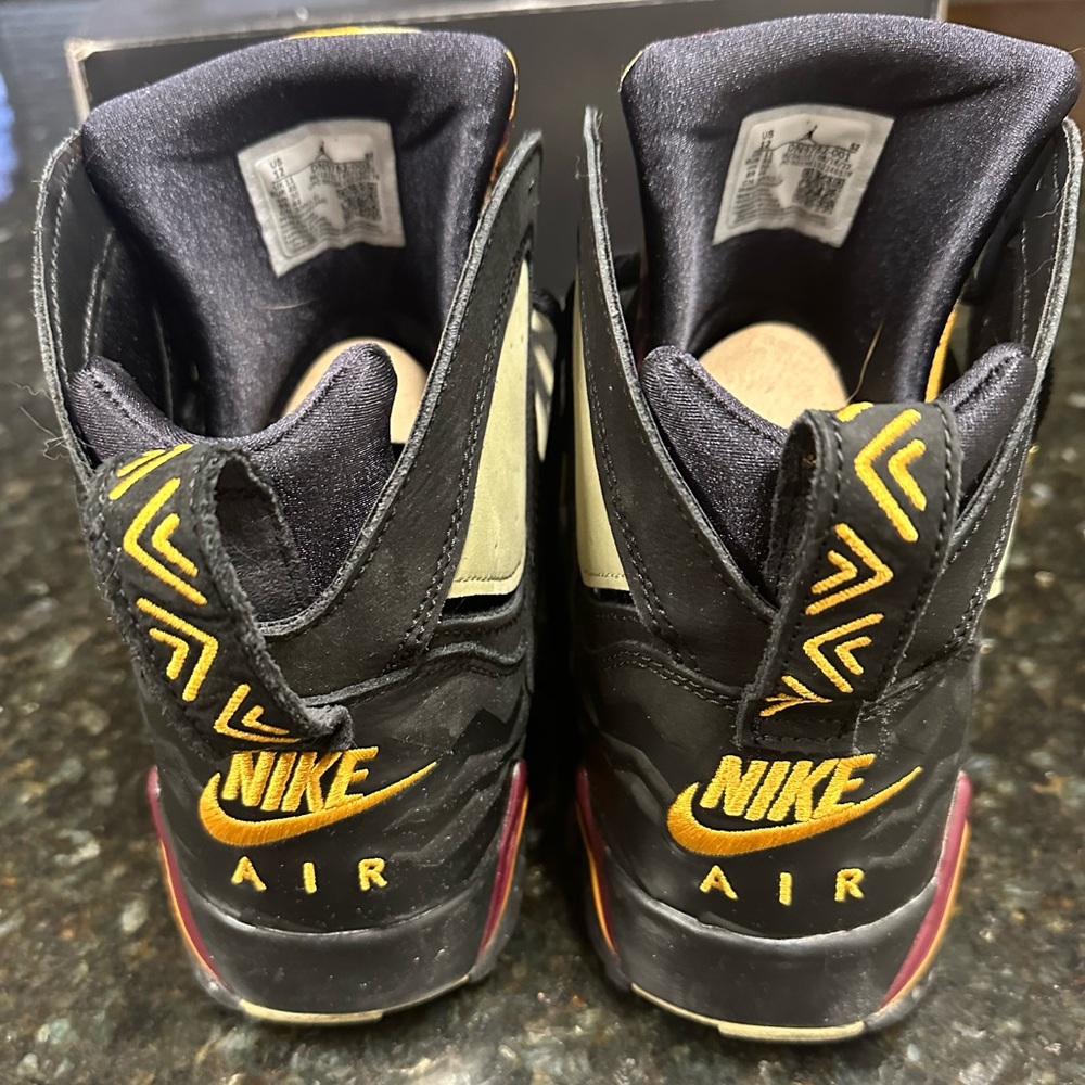 Jordan 7 Retro Olive - Picture 5 of 8